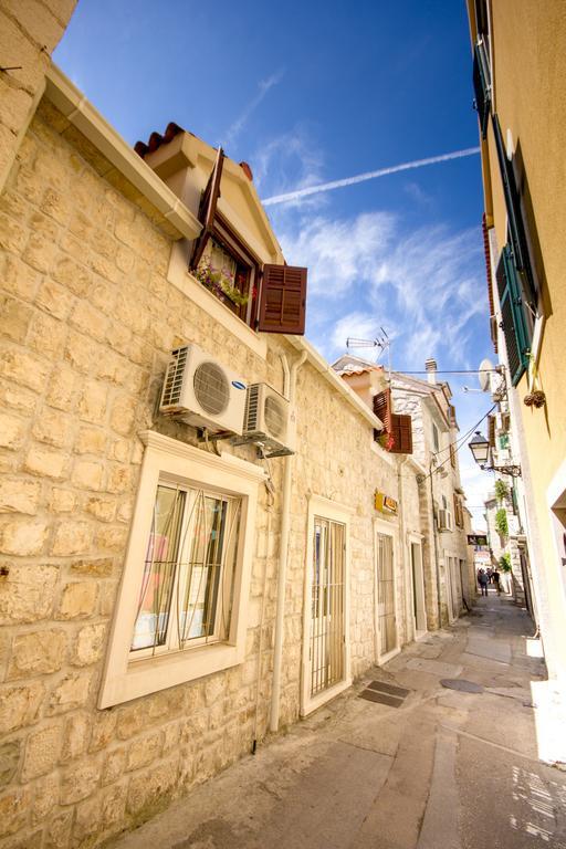 Apartment Niko Kastel Stari Kaštela Rom bilde