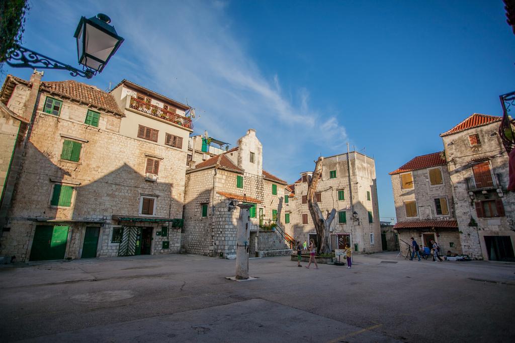 Apartment Niko Kastel Stari Kaštela Rom bilde